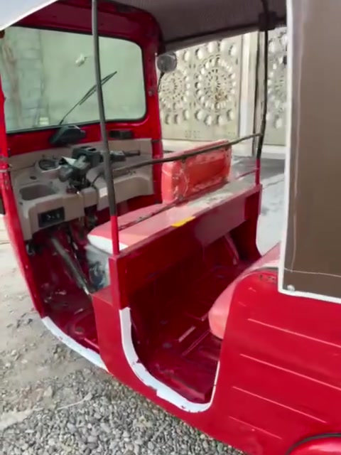 تكتك 18 بلاديه 
للبيع ما ناقصهه برغي 
كهربائيات-ضفيره إماميه - ضفيره خلفيه  جادر - تخم تاير جديد 
مرقمه بأسمي تحويل ثاني يوم 
مكاني بغداد الامين ***********

