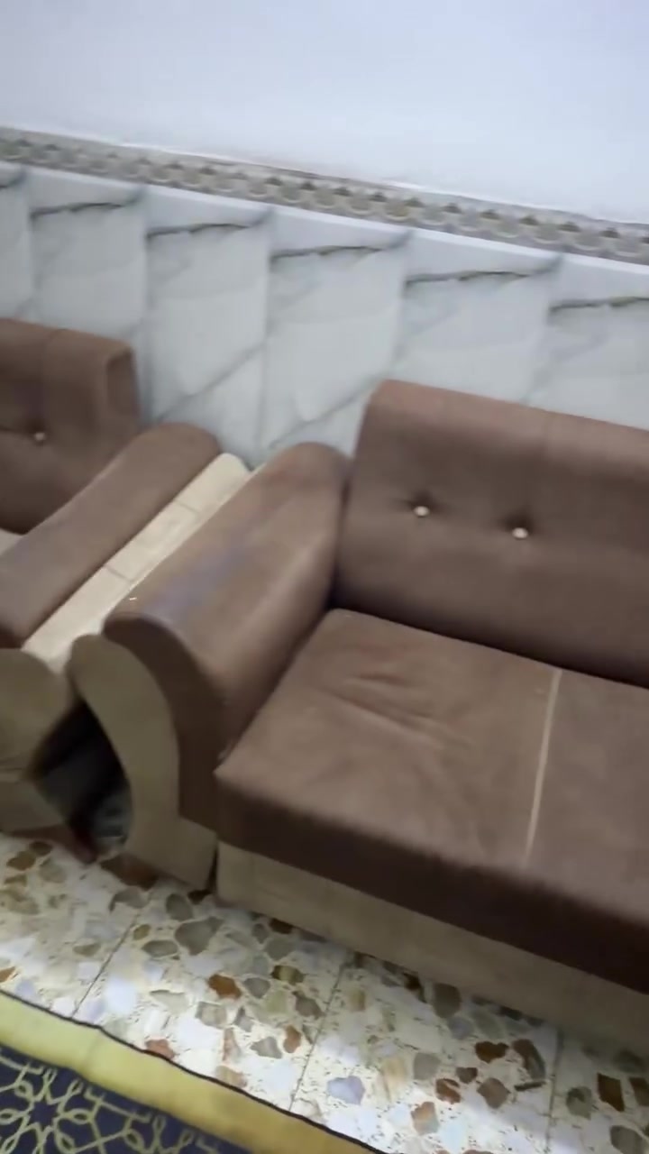 للبيع تخم + طباخ نضيف مصري  التخم فقط هاي الرجل مكسوره الباقي نضيف  شراي  يتواصل وياي
*********** واتساب

