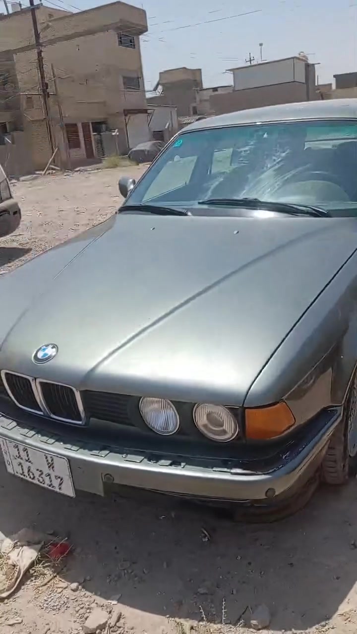 السلام عليكم البيع بي ام ٧٣٥ رقم بغداد انكليزي بسمي ثاني يوم تحويل كير ومكينه بل جيس تبريد منقص غاز سياره بدون ضربه ولا خياس فتحه تخم تايرات جداد صدره خلفي ولا أمامي جديد ٧٥ بل ١٠٠ كهربائي كلها شغله سعر ٤٠ وبيها مجال مكان بغداد تقاطع درويش رقم*********** صاجات ملتها موجودات ونيكله والكبات هم
