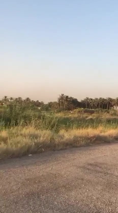 : كاع للبيع اربعه دونم سند 25 طابو 
المكان شيشبار تابع لقضاء المحموديه على السريع الدولي يبعد 3 دقايق على السريع الدولي
  كلهن الواجه 50 متر نزال 50 متر مربعه
[ تباع دونم او كلهن شلعه وحده ماكو مشكله  البيع والمكاتبه مع صاحب الارض مباشر
:تابعه لعقارات المحموديه
تفاصيل أكثر عل خاص 
***********

