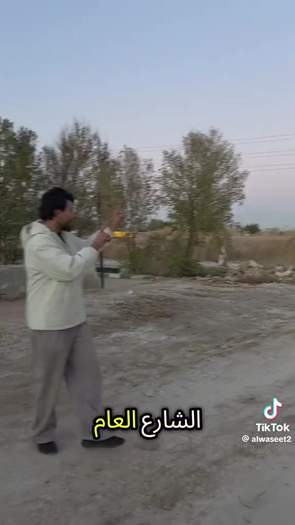الموقع عله شارع العام مقابل طاقت الكهرباء
 المساحه اكثر من 600 قطعه معه بيت 
السعر 32مليون قابل لتفاوض
للستفسار***********
