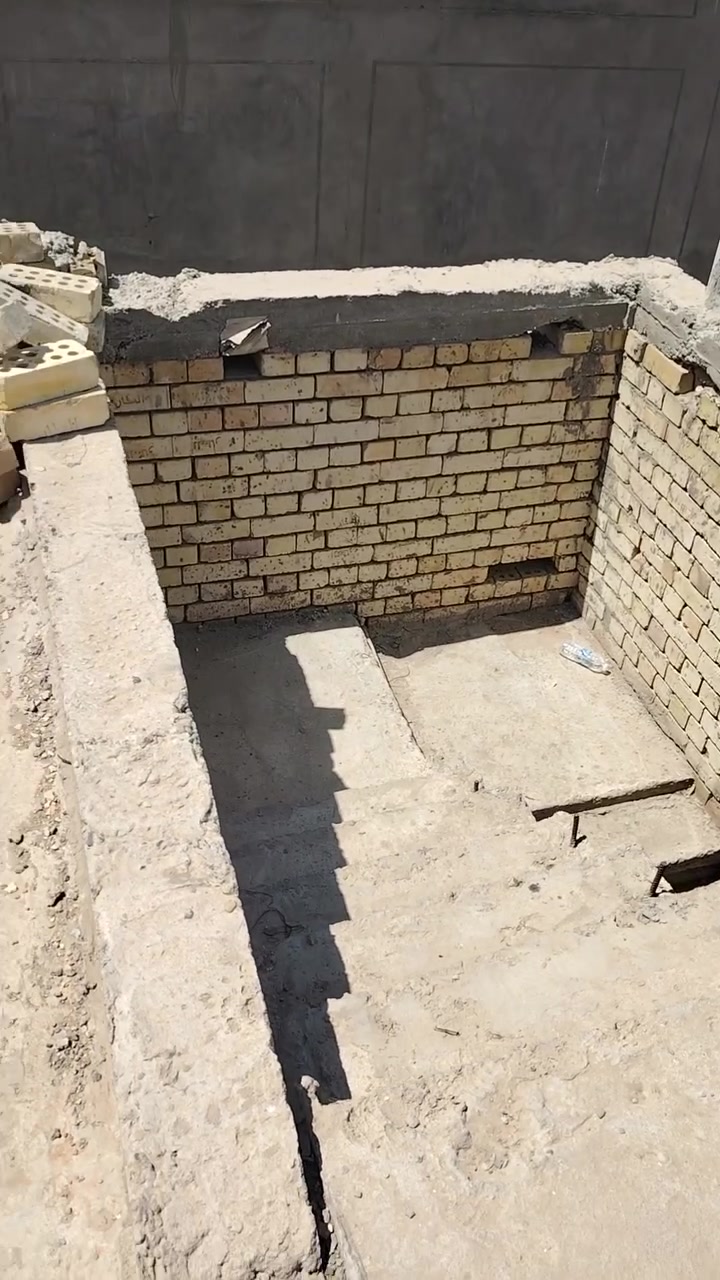سلام عليكم محتاج خلفة بناء عندي بيتونة وستارة  الموقع بغداد الجديدة شارع المسبح تفاصيل اكثر هاية مقاطع توضيح ***********
