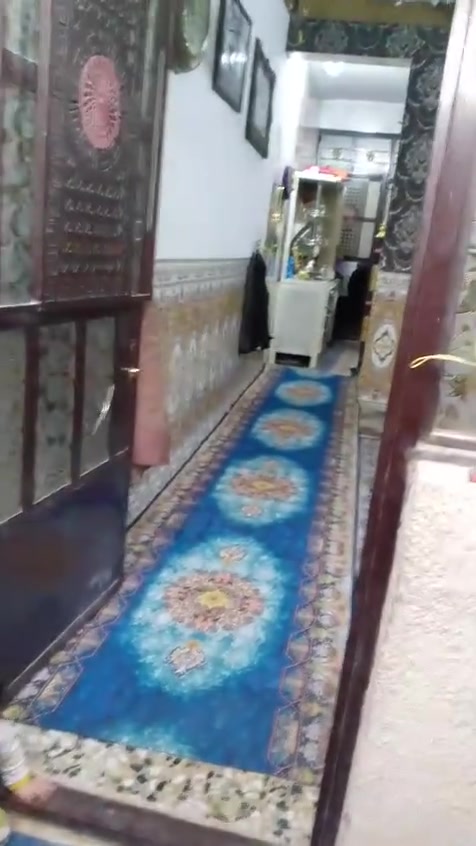 اسلام وعليكم بيت للبيع مساحه 50 متر في الحميديه قرب الطاقه مال كهربا أفرع جاسم ابو انت ***********
