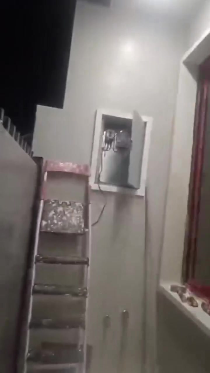 دار للبيع مساحه ٧٥ متر 
بناء حديث زيرو
عدد غرف النوم ٣
شارع مقرنص 
العنوان الدوره ميكانيك 
مكتب بغداد للأستثمار العقاري  -الدورة -ميكانيك 
ابو اركان  ***********
