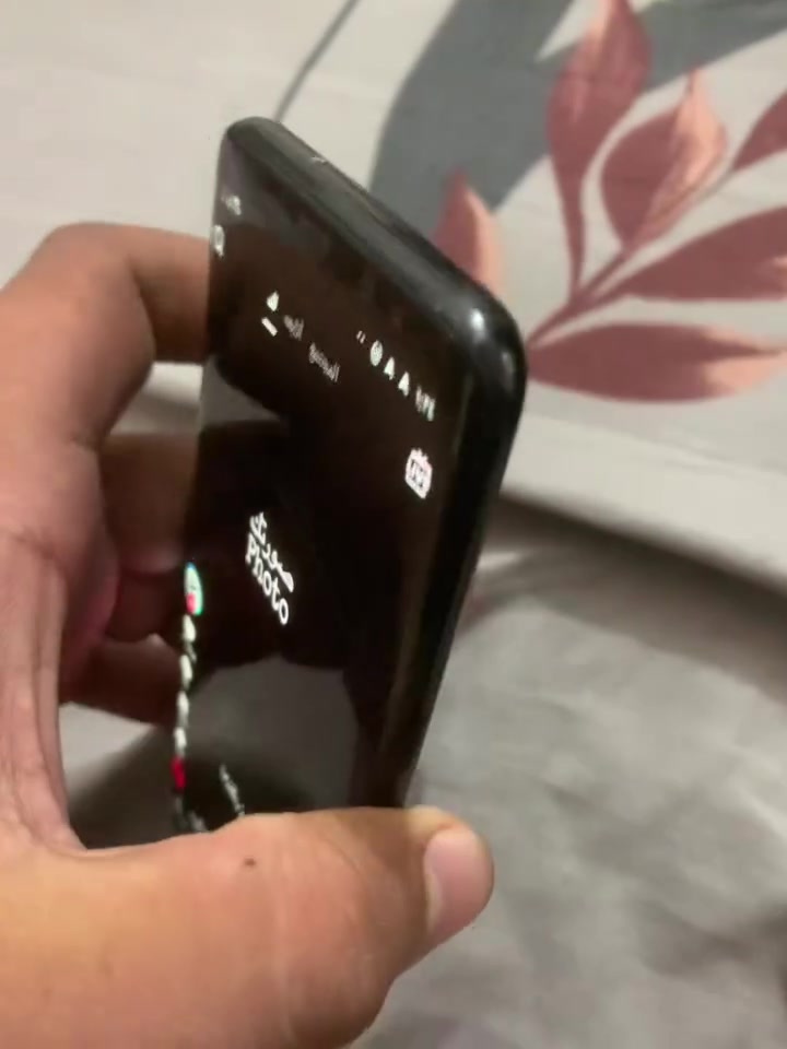 كلكسي S8 بلاص جهاز ذكره 64 شرق وصط جهاز فقط مشكلته لبرده ماتنزل باقي كله شغال مبي اي شي مراوس فقط بس اراوس مكاني بغداد زعفرانيه  *********** بي وتساب
