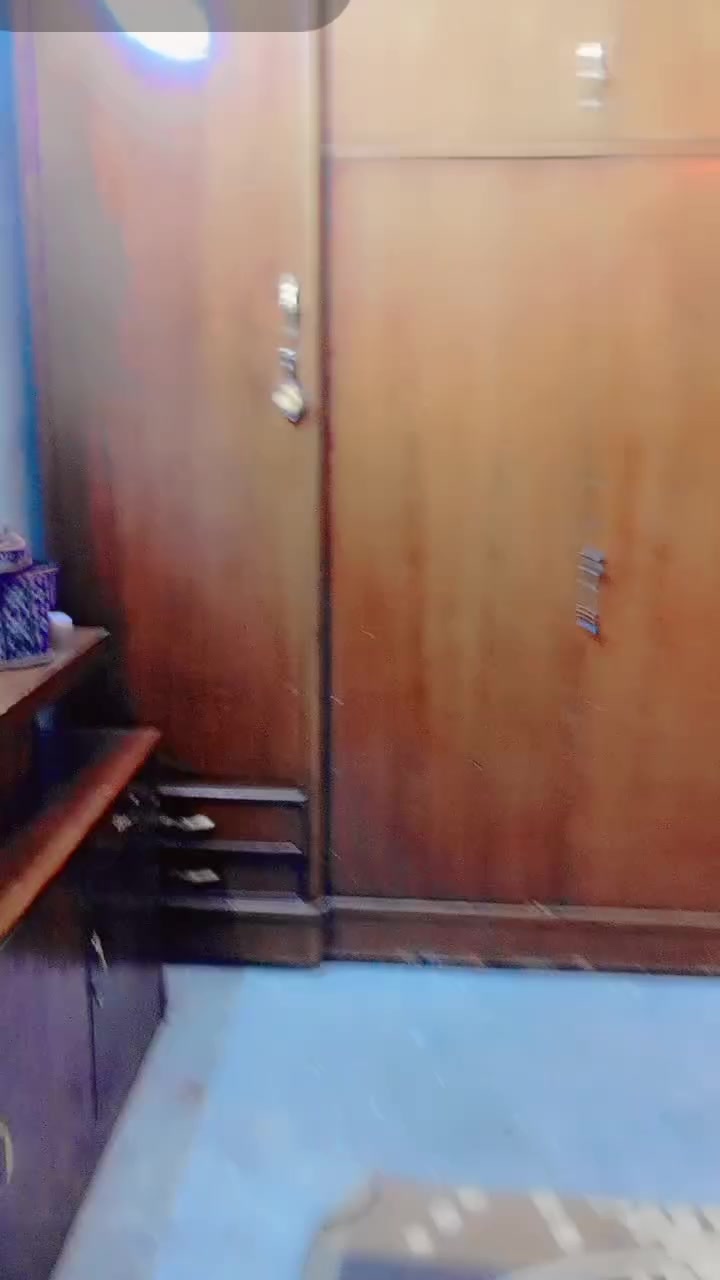 مرحبا عيني عندي غرفه مال نوم البيع تصلو على هاذه الرقم *********** الاتصال على هاه الرقم السعر مليون ونص وبيهه مجال
