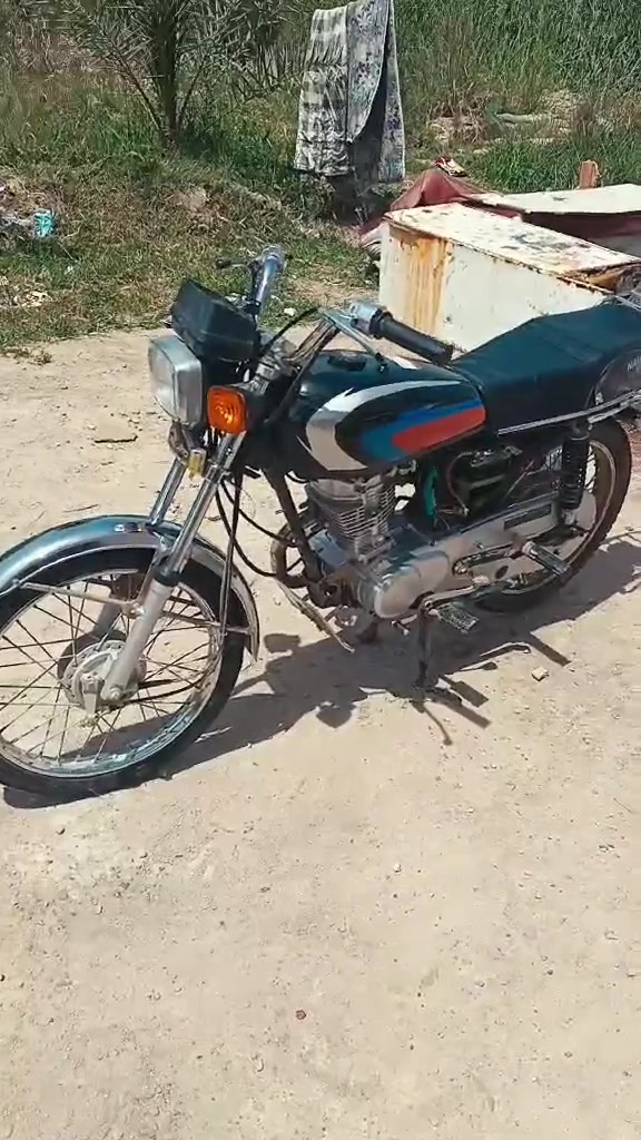 دراجه نامه للبيع مكينه وغراض 25 كلك كلك كلك ملاحضه بيها خرخشه لان عراضها راخيات ويرادلها ترتيب مكاني ناصريه رقم ***********
دراجه نامه للبيع مكينه وغراض 25 كلك كلك كلك ملاحضه بيها خرخشه لان عراضها راخيات ويرادلها ترتيب مكاني ناصريه رقم ***********
