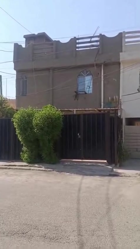 تخفيض السعر.  تخفيض السعر 
دار للبيع مساحه الارض 110 الواجه 7وربع والنزال15 الدار قديم يعتبر كاع قريب جدا من سيطرة جبار ابو الشربت وقرب مرطبات التوت الشارع الرئيسي الذي يؤدي إلى الملجا شارع عريض تجاري للاستفسار الاتصال ***********
