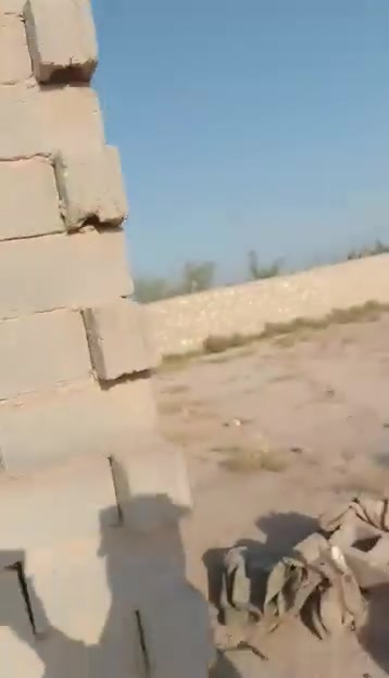 السلام عليكم بيت بناء للبيع مستعجل المساحة ٦٠٠القطعة والهيكل ٣٠٠رقم صاحب البيت ***********
