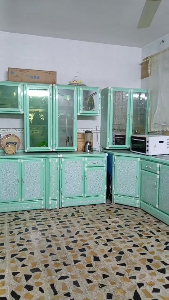 السلام عليكم
مكلف بالنشر  👉
 كاونتر للبيع نظيف  السعر  700 الف  بي مجال  👉
العنوان الموصل  رجم حديد نواب ضباط  
قرب المدرسة الكويتية  
***********
***********
