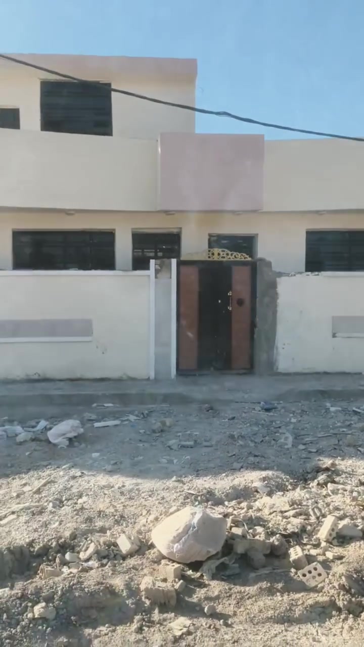 السلام عليكم بيت جاهز لسكن مساحة 100متر مربع طابق واحد زراعي سند 25 مكاتبة واقرار محكمة العنوان منطقة الري قرب الشباب والاعلام / خدمات المنطقة كاملة السعر النقد 65 ويرهم اقساط الاستفسار ***********
