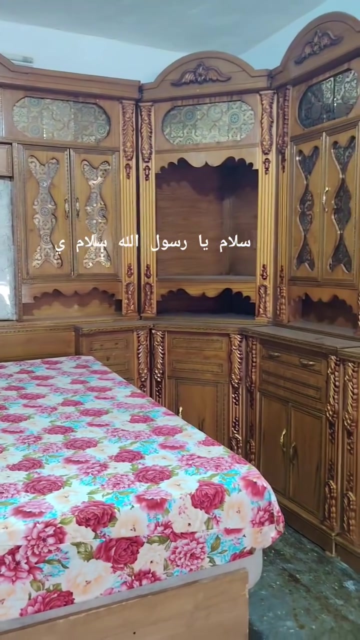 غرفه ضخمه حطاطه للبيع نظيفه فول 

***********
