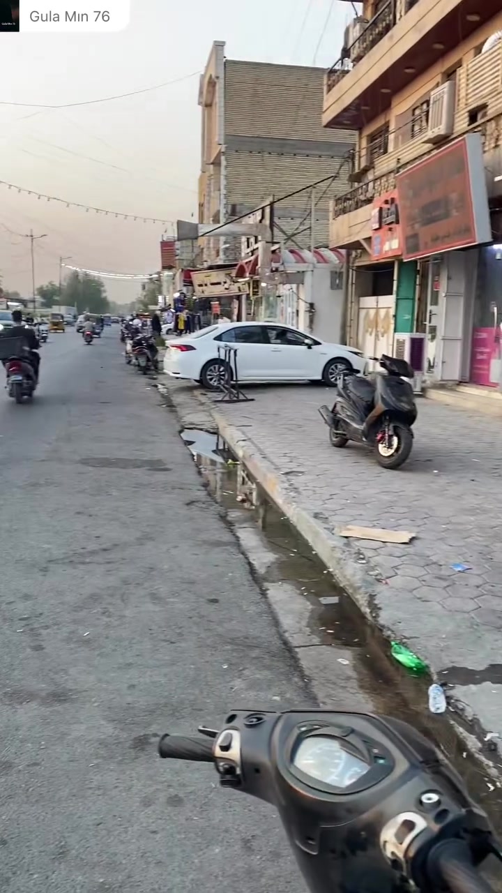 بيت للبيع مساحه 251 واجه10 ونزلل 25  شهر مليون ونص ما عدى البيت ويصلح نص الدار
السعر المتر :مليونين ونص 
موقعه حي الاجوادين شارع البلديه
***********
