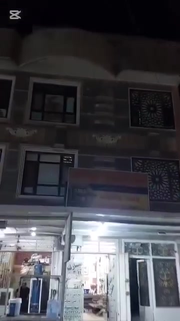 يعلن مكتب تبارك الرحمن للعقار عن بيع عماره ثلاثة طوابق مساحتها ١٦٠م جبهه ١٠م نزال ١٦م بناء حديث شارع تجاري واردها خمسة ملايين  وخمسمائة الف دينار شهريا تحتوي على ثلاث محلات وخمسة شقق مؤجره جميعها باسم شخص واحد   تقع في شارع فلسطين حي الادريسي شارع الحج والعمره سعر مليار وثلاث مائة وخمسون الف دينار عراقي للأستفسار موبايل*********** ابو زياد
