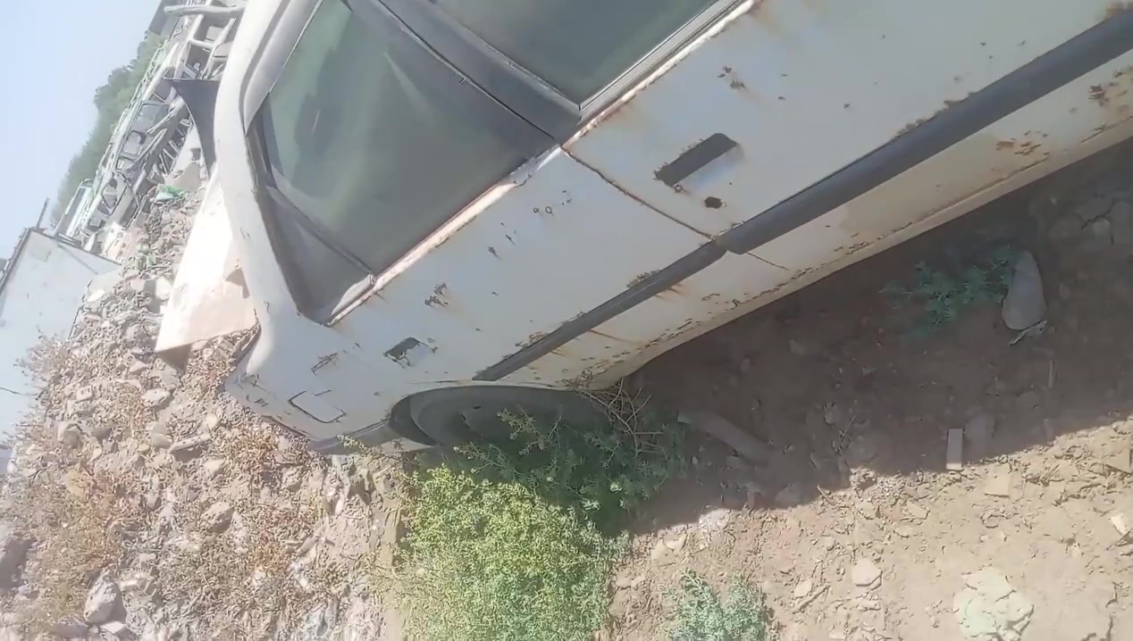السلام عليكم بيجو روئ 2006 للبيع رقم نجف الماني خصوصي تحويل ثاني يوم الثانويه ساقطه 2020 ما مطلوبه اي شيء السياره متروكه ابيعكم حديد هل موجود اعرضها ٨ورقات وبيها مجال للشراي مكاني بغداد الحسينيه الشراي يتصل ***********
