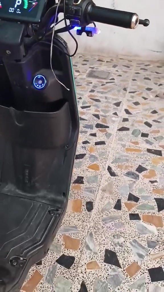 موديل ٢٠٢٦ • بطارية ٣٢ أمبير • ٢٠٠٠ واط نحاس