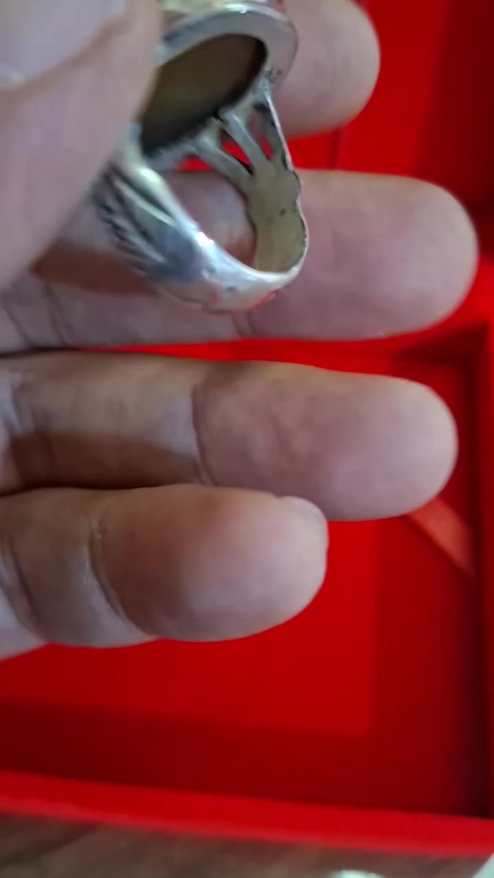 سليماني عينين حجره قديمه صياغه داير وعضد السعر ١٠٠ مع توصيل كل العراق
