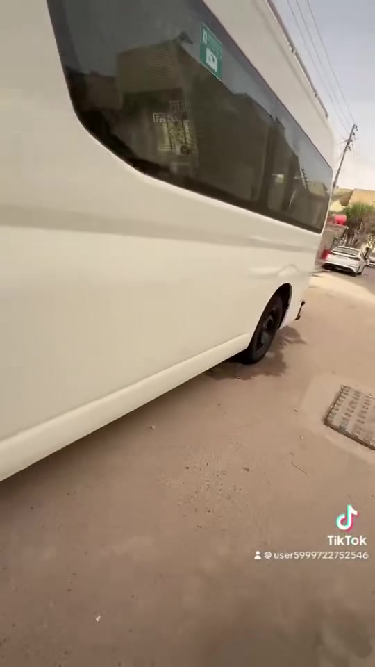 السلام عليكم هايسه البيع ربع فول موديل 22 رقم اربيل بسمي تحويل ثاني يوم سياره جديده وخير من تبريد ثلج سيبايه درع دوشمه جديده باب كهربائي تخم تاير اقبل اسبوع شديتهن سياره جاهزه من كلشي عنوان بغداد العبيدي رقم هاتف   السعر3و30 وبيها مجال***********
