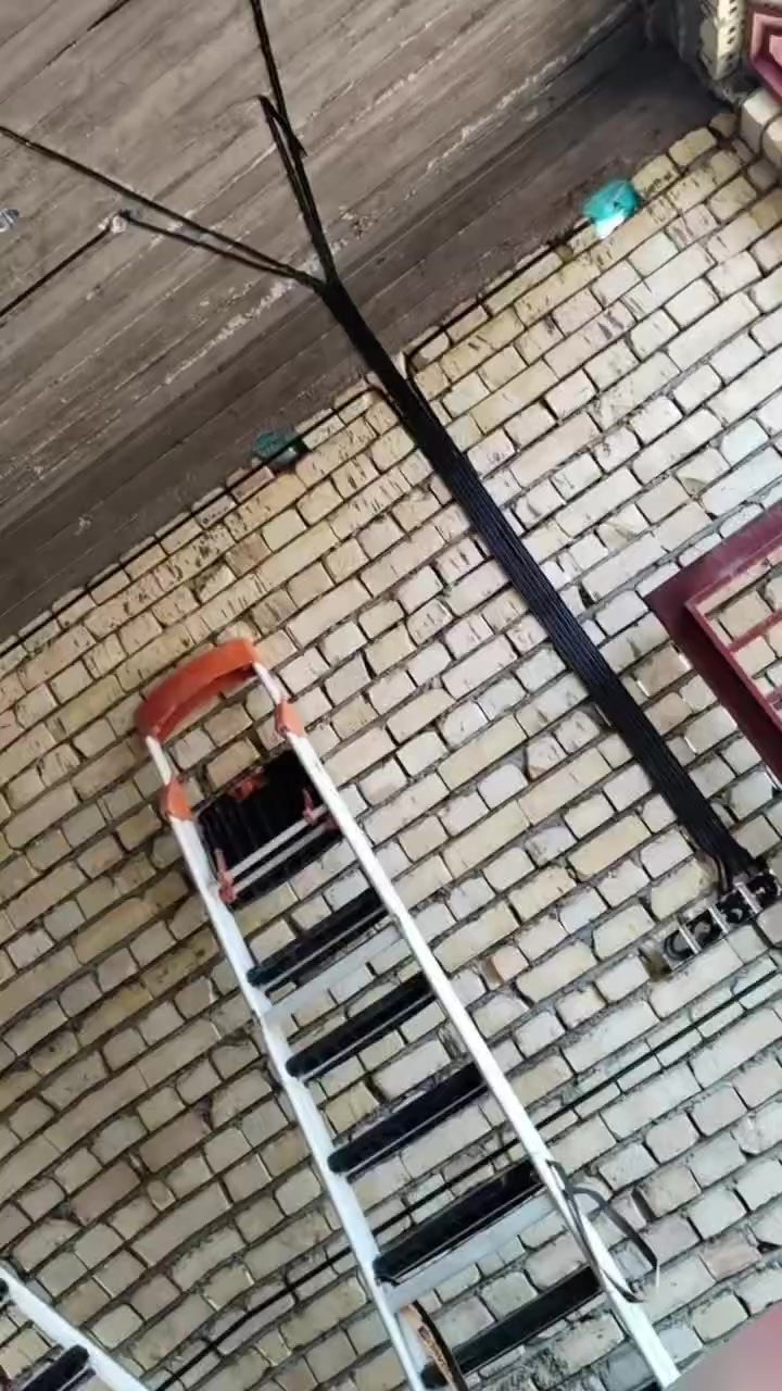 🔌 تأسيس كهرباء للمنازل والشقق (الاسعار مناسبه )
⚡ تأسيس وإعادة ترتيب البوردات الكهربائية ( بشكل فني) 
🛠 تصليح الأعطال الكهربائية المنزلية ( الاعطال المعقدة ) 

🔧 تمديد الأسلاك واستبدال القديمة ( ضاهري / دفن/بواري )
⚙️ نصب وتبديل القواطع الكهربائيه والقطع الكهربائيه الذكيه
📦 تركيب لوحات توزيع كاملة وتنظيم الأحمال بشكل فني 
💡 تركيب الإنارة الداخلية والخارجية (سبورت لايت، ثريات، حدائق)
🔘 تركيب مفاتيح وسويچات حديثة
🛡 تأريض المنازل ومعالجة التماس الكهربائي

❄️ شد وفتح الكيزر والسبلت والمكيف
🔧 تصليح أعطال الكيزر والسبلت والمكيف

#تأسيس_كهرباء
#كهرباء_منازل
#بوردات_كهربائية
#تمديد_اسلاك
#لوحات_توزيع
#تصليح_اعطال
#انارة
#كيزر
#سبلت
#مكيف
#صيانه
#كهربائي
 للاستفسار الاتصال على الرقم 
يوجد واتساب  
‏‪***********‬‏

