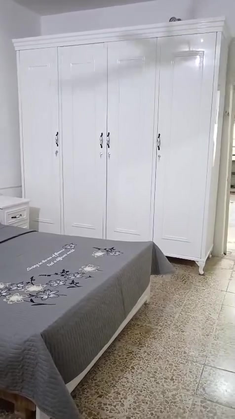 السلام عليكم جميع انواع المديلات اسعر جمله او مفرد ليحب يتواصل ويايه على الوتساب ***********
