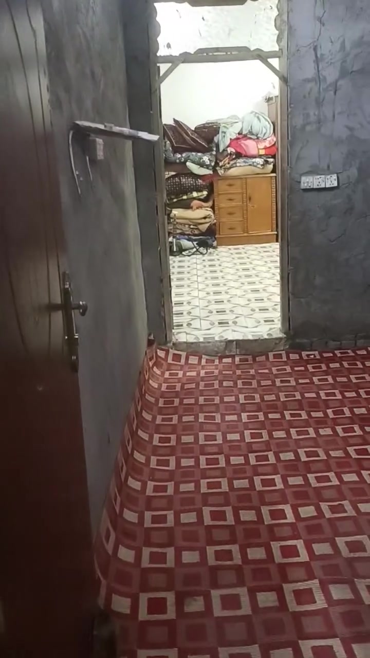 سلام عليكم بيت للبيع مساحته 75 متر عكاده بناء بلوك المكان كوفه دور الحوزه السعر {12} وبي مجال الستفسار ***********
