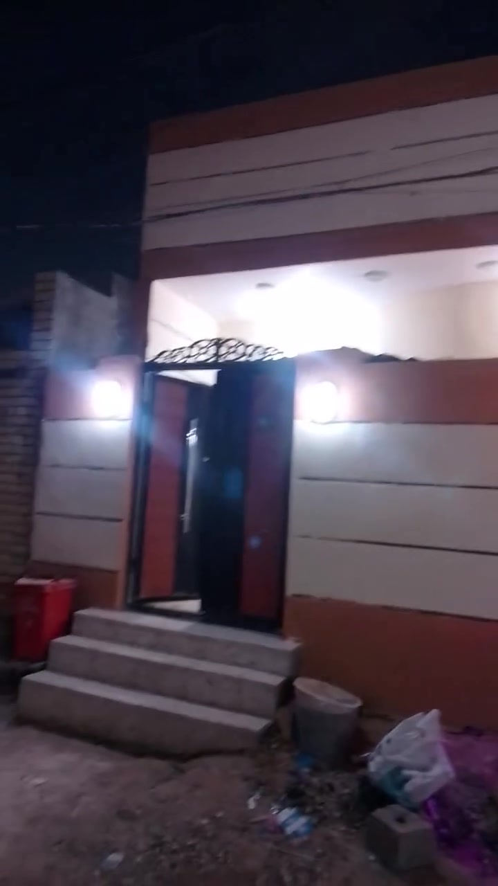 سلام عليكم بيت البيع 100 متر بل حميديه شارع طاقة سعره البيت 48  وبي مجال بسيط ***********
