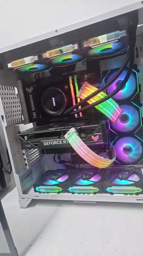تعديل السعر
للبيع PC

CPU: R7 7800x3d

GPU: rtx 4070ti  S

RAM: 32 gb6400 cl30

MB: tuf gaming 850b -plus

PS: cooler master 850w

Storage: lexar 1 tb +1tb+512

Case: lian li 11 dynamic Rog

:

العنوان بغداد

السعر قيم بلي يرضي الله 

هاتف ***********
