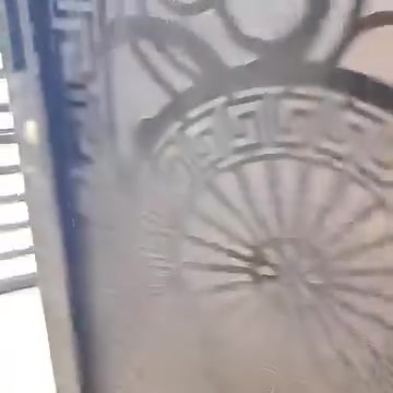 دار ١٠٠م للايجار السعر ٥٥٠ الف غرفتين منام واحده  اسفل واحده أعلى مع صاله مطبخ خدمات بيت جديد شارع نسائم النخيل
***********
