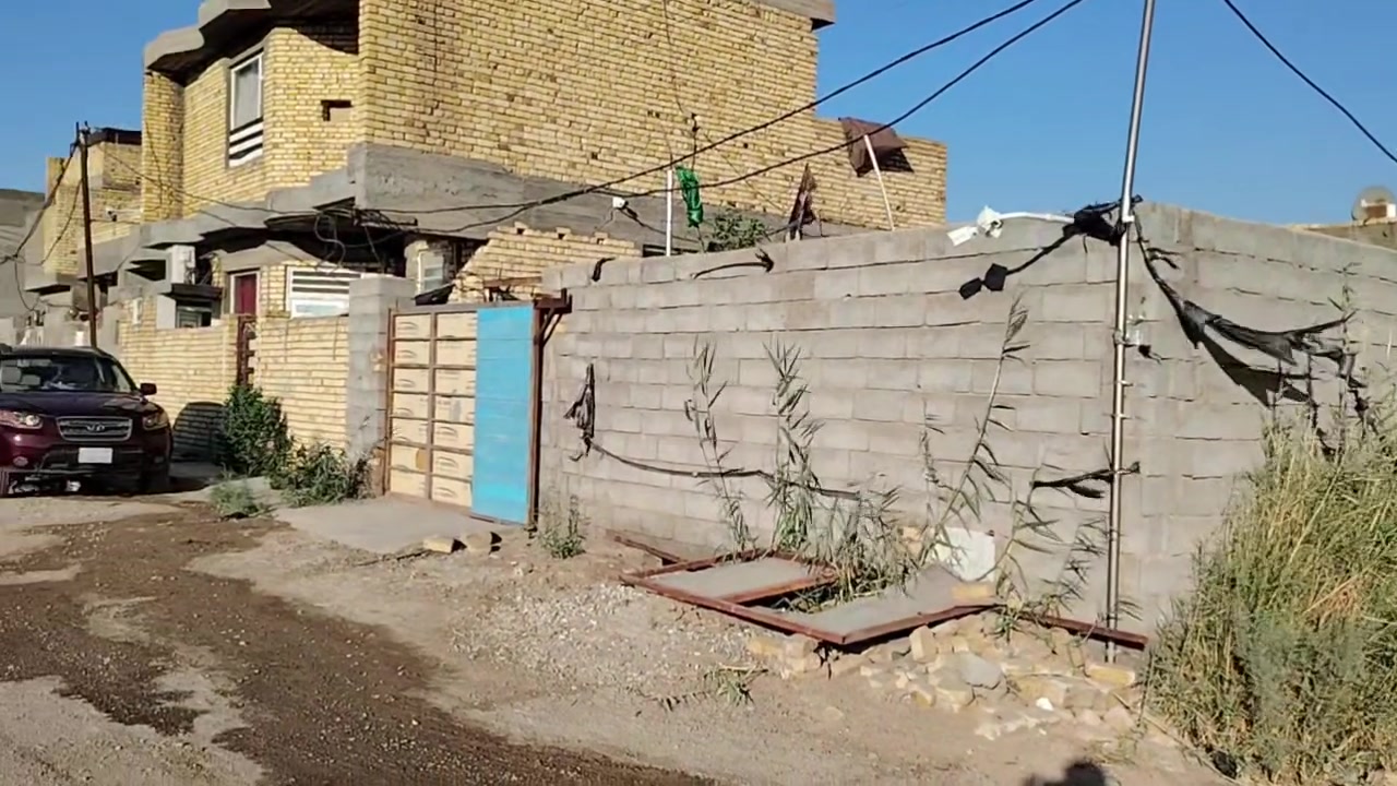 مشتمل١٠٠م مربع طابقين بناء درجه اولى  +قطعه ١٠٠مربعه ركن موقعه الخضراء مقابل معارض  نزله الياسمين شارع الصيدليه اخر بيت ااركن موضح بلتصوير االسعر ١١٠ وبيهن مجال تفاصيل خاص او اتصال ***********
