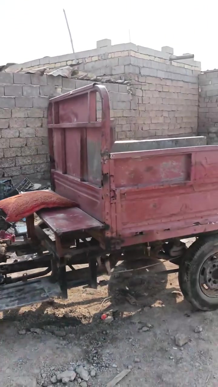 ستوته اوراق كامله محرك حلو نظيف بيها الحين بالرقبه***********
