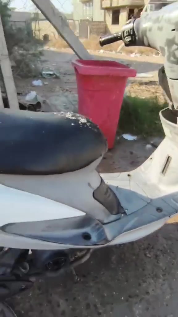 سلام عليكم ماكس منغولي للبيع مكفوله كفاله عامه مكينه مامفتوحه دراجه بلاديه بس كفراتها تجاري مابيه نقص ربع مذب عليها تشغل وتطلع ٦٥٠ وبيها مجال حك الجيه (مكان حله مركز ) ‏‪***********‬‏
