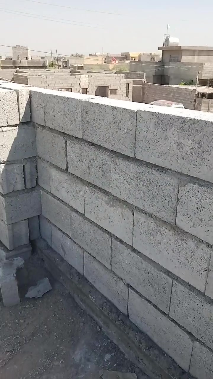 سلام عليكم خلفة بناء متفرغ حاليا العندة شغل يتصل ***********
