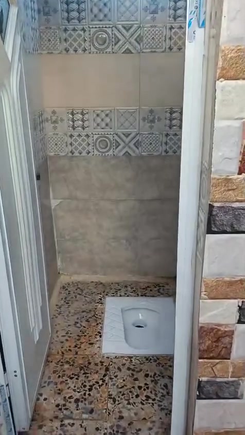 بيت للبيع • الدسيم قرب حسينيه • ١٠٠م