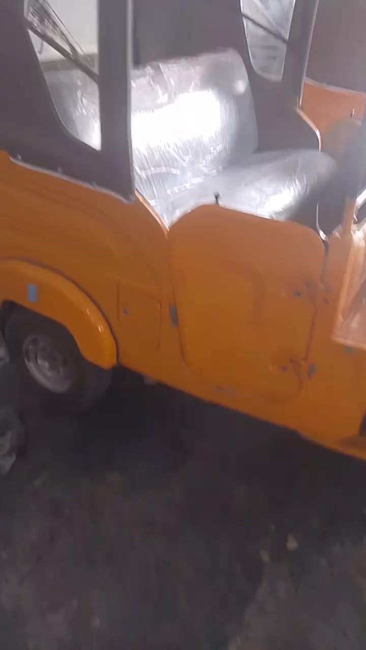 سلام عليكم تكاتك للبيع التفاصيل بل فيديو مكاني الحسينه الجريخي
***********
