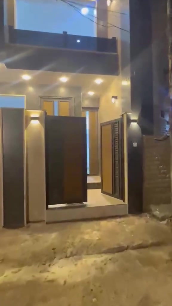 رقم الجوال:***********
تونات للبيع ميت متر يحتوي الدار على اربع غرف نوم وحمامين الدار يطل على ساحه في المخابرات بل ميتين عمل درجه أولى اني صاحب الدار يتم تسليم البيتين خلال عشر 10 أيام عنوان حي جهاد مخابرات
