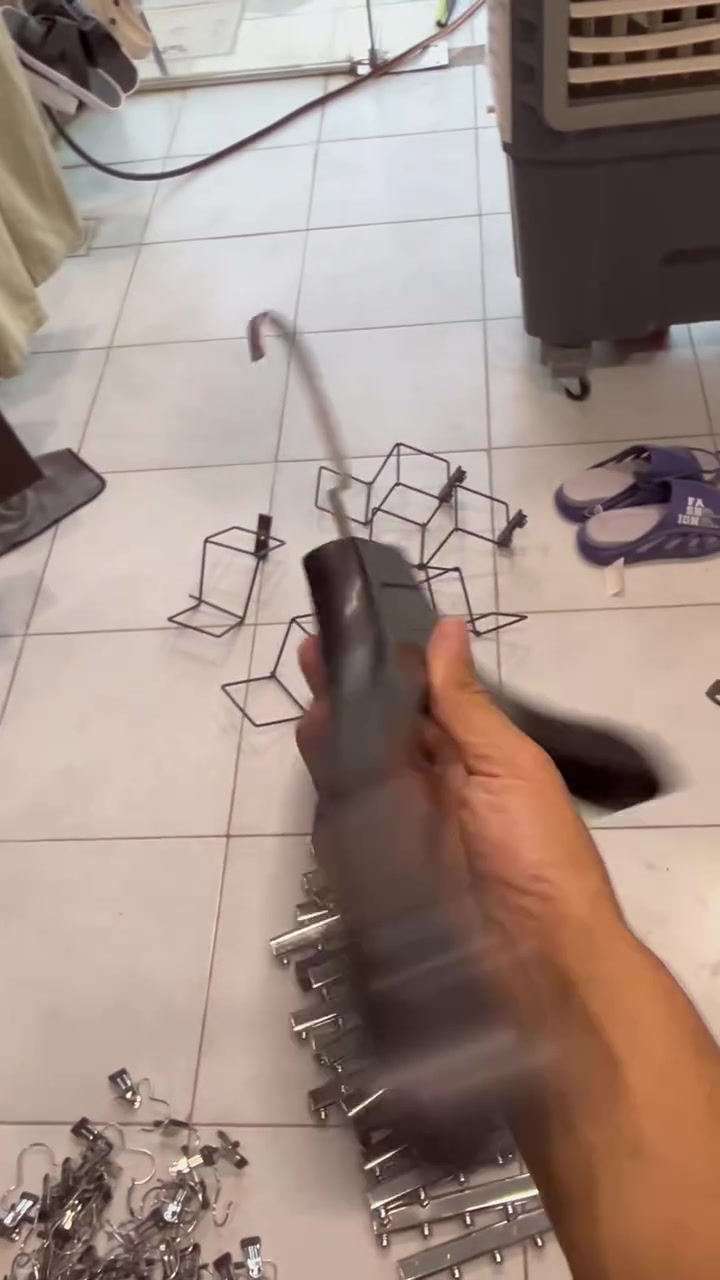 ***********

