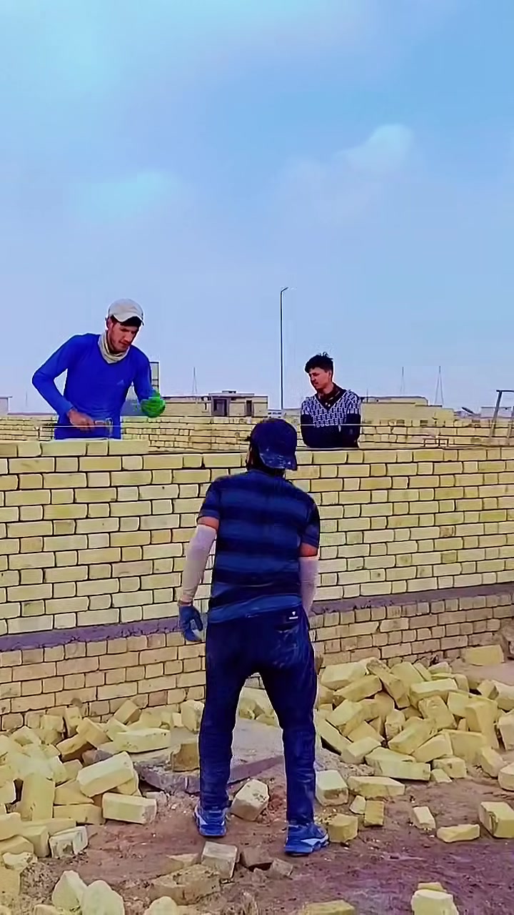 كادر ابو سند خلفات بناء درجه اوله 
الاستفسار ***********
ابو سند الخلفه

نص مكتوب في الصور:
- ابو سند الخلف ***********