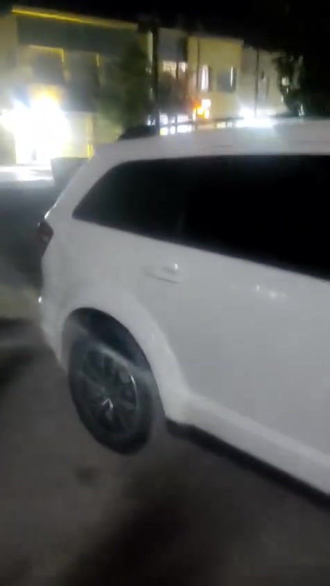 )سيارة جورني اللون الأبيض الرقم ذي قار موديل 2018 فور ويل ست سلندر رقم الجديد سبع راكب صخم تغيرات تبريد نظيفه جدآ الحادث كصة القمارة السعر115والشراي بيها مجال***********

