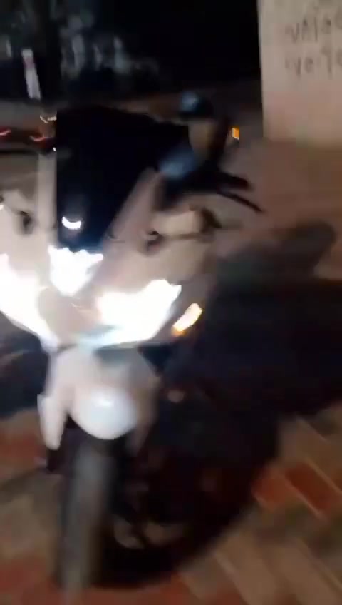 البطح الشحن زيرو بعدهي استخدام كلشش قليلل 26 اسرع دراجه شحن على مستوى العراق
كامله من كلشي موديل 26 قليل حيل استخدام 
سريعه حيل ول Sport تبطنش وشلعه مخيفه
شخط واحد مابيهه بعدهي زيرو 
دبل ابريك امامي+ خلفي
كير تبديل السرعه حديث 
مانع انزلاق حقيقي
بيهه هواي مواصفات 
سعر وتفاصيل عل خاص فقط الشراي 
ترهم مراوس واخذ فرق زين 
مكان شمال بغداد الطارمية
الهاتف ***********
