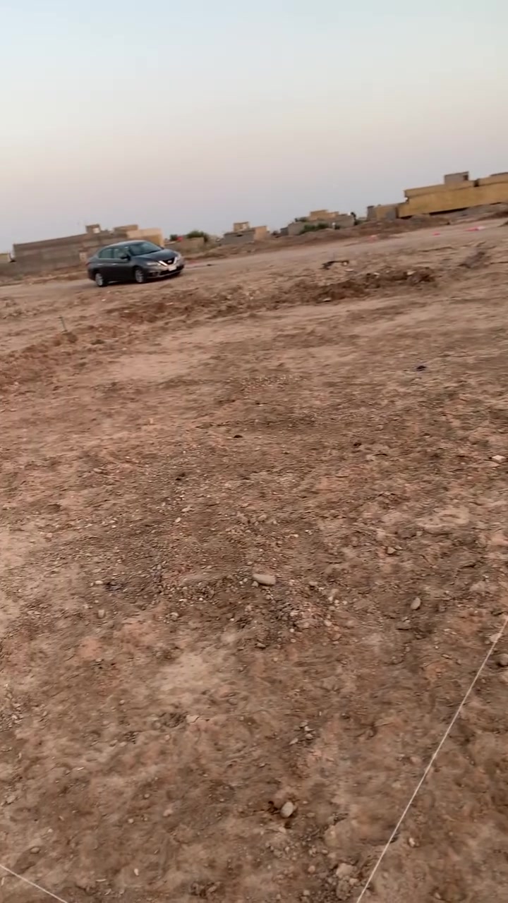 السلام عليكم قطعه زراعي للبيع ترهم قصد او حاضر مكانهه بدفاس قريه العزه مساحه 200معه فضله وجاهزه ومكفوله عشاير ومن كلشي ومنطقه طابلهه جهد الخدمي ونكفلهه عشاير وجاهزه من كلشي   او ترهم مراوس بسياره ورجع فرق اذا اصولي واذا ادوات نتفاهم اكثر اتصل سعرها حاضر 10مليون قصد تصير ب 15مليون تطي مقدمه والبقيه كل شهر ربع وبضمان الكمبياله  تفاصيل اكثر اتصل عله رقم ‭***********‬

