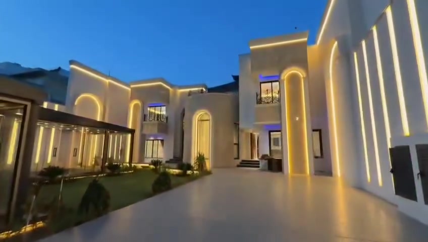 نعرض لكم فيلا للبيع 
تصميم الفيلا الداخلي على الطراز الملكي
📍اليرموك - محله ٦١٠- شارع الفلل 

المساحة ٨٠٠م - واجهه ٢٠م - نزال ٤٠م 
            (سند مستقل)

الطابق الارضي: مسبح + جسلة - حديقة -  استقبال - صالتين - جلسه داخلية وخارجية - مطبخ - غرفتين نوم سويت وخدمات
الطابق الاول: صاله - جلسه عربية - مطبخ حار + بارد - ساونه - ثلاث غرف نوم سويت وخدمات
الطابق الثاني: صاله وغرفة نوم ماستر 

للاستفسار ***********
تباع مع لاثاث
