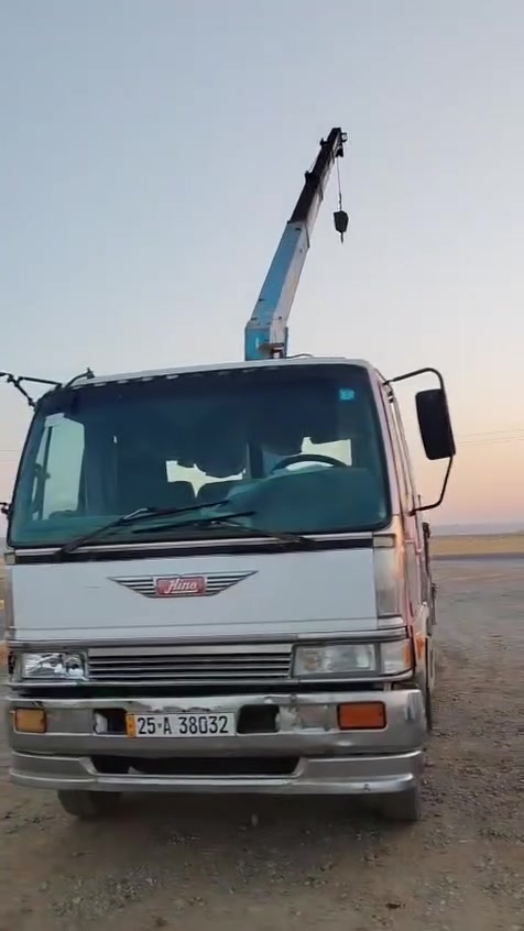 كرين للبيع هينو ثلاث سلايت موديل 93 رقم كركوك انگليزي جاهز ما تحط عليه كلشي بس اشغل 
السنويه لل2029 يستلم حصة گاز بصلاح الدين 
اتصل ***********
