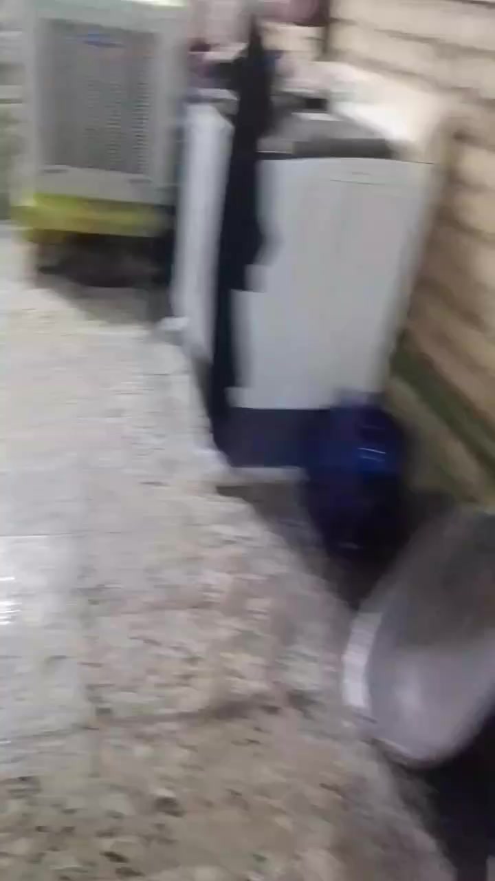 مشتمل للبيع مساحته 68 متر شعب  قرب لحوم ابو سجاد
استقبال حولي ملحقات. 
الطابق الثاني غرفتين  
سعر مناسب***********
