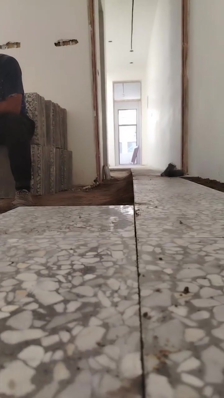 سلام عليكم اني خلفه ارضيه وجدران اشتغل حالين متفرغ *********** التزام بل عمال من السبت للخميس
