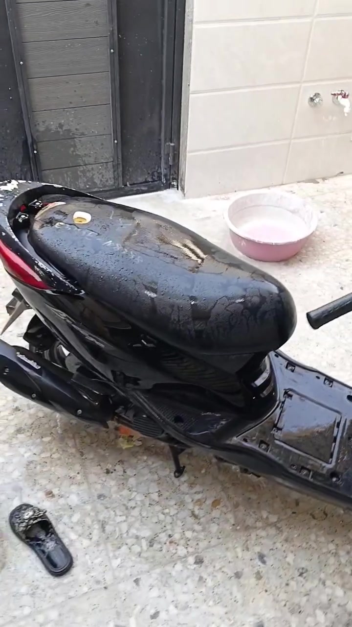 دراجه بريز لايت ناصي للبيع 
صارله شهرين من نزلته رمبه 
سعره ٩٠٠ وبيه مجال قليل 
***********
العبيدي شهداء الثالثه
