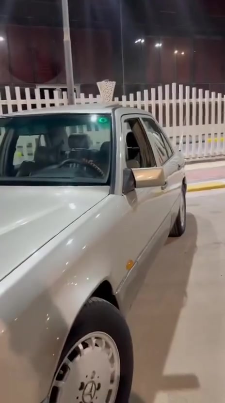 مارسدس دب
1988

سنويه وهزه جديده 

بغداد دولي

محوره 2500

جام كهرباء 

حداديه

طخم تاير

قواعد بلاد

برانكيت بلاد

اريل شغال

كهربائيات كلهه جاهزه

سياره نصبتهه كلش حلوه

مصبوغه عام

السعر 67 وبيهه مجال 

سياره جديده

ناصريه مركز***********
