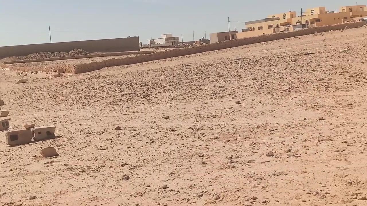 #هام_للبيع
السلام عليكم قطعة ارض للبيع 1000متر مجاوره شقق البحي الأمين مكفوله عشائر ومكفوله من المسح مو يمها  قطعه حلوه وعاليه علئ شارع 10متر والسعر بعد ماوصلت شي للأستفسار اكثر الاتصال ***********
