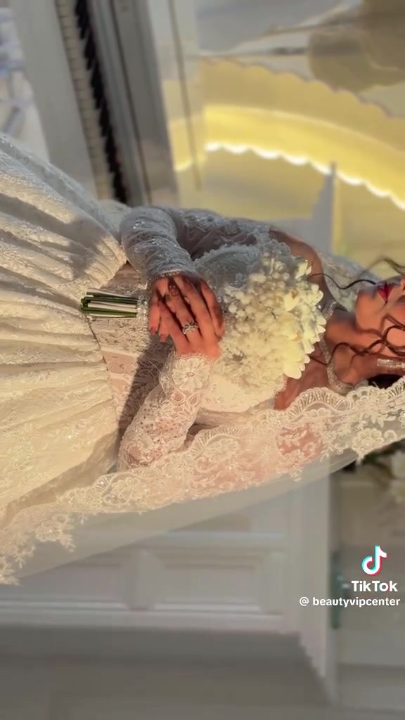👰🏻‍♀️✨ عــــرض خــــاص لعروساتنه الحلوات ✨👰🏻‍♀️

بدلات من اختيارج وذوقج الحلو 🤍 بدلات للحنه ثنين وبدله الزفاف
للـ حنة والزفة وبإطلالة تليق بيج وبفرحتج 🌸

✨ العرض يشمل:
🤍 صالون حنة وزفة
🤍 تنظيف بشرة
🤍 حف وجه
🤍 أظافر
🤍 رموش
🤍 بودرة جسم

🔥 كل هذا بـ ٢٥٠ ألف فقط 🔥

📍 العنوان: حي العسكري – قرب شارع الحمداني
فوق مطعم تيستي جكن

📞 للحجز والاستفسار:
***********
