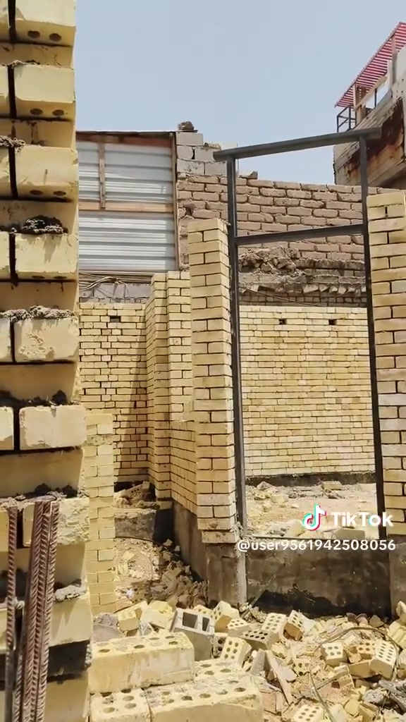 سلام عليكم ستاذي عندي كادر بناء درجه اوله عمل ركونه بناء مصاطر كبان وشاهود المونه جف قيم ولشغل مرتب كلش متعوب علي الكادر يتكون من خمس خلفات وعدنه مصداقيه بلعمل أهم شي    /***********
