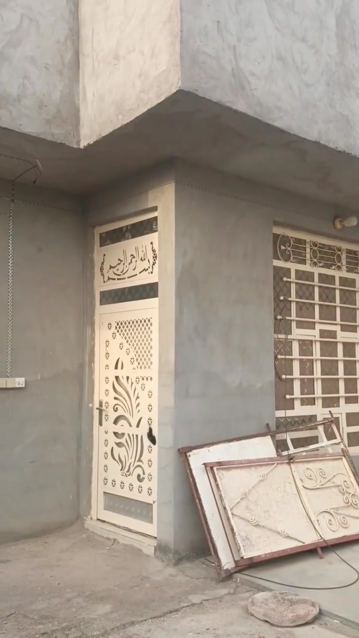 حي الورود • بيت للايجار • خلف المدارس